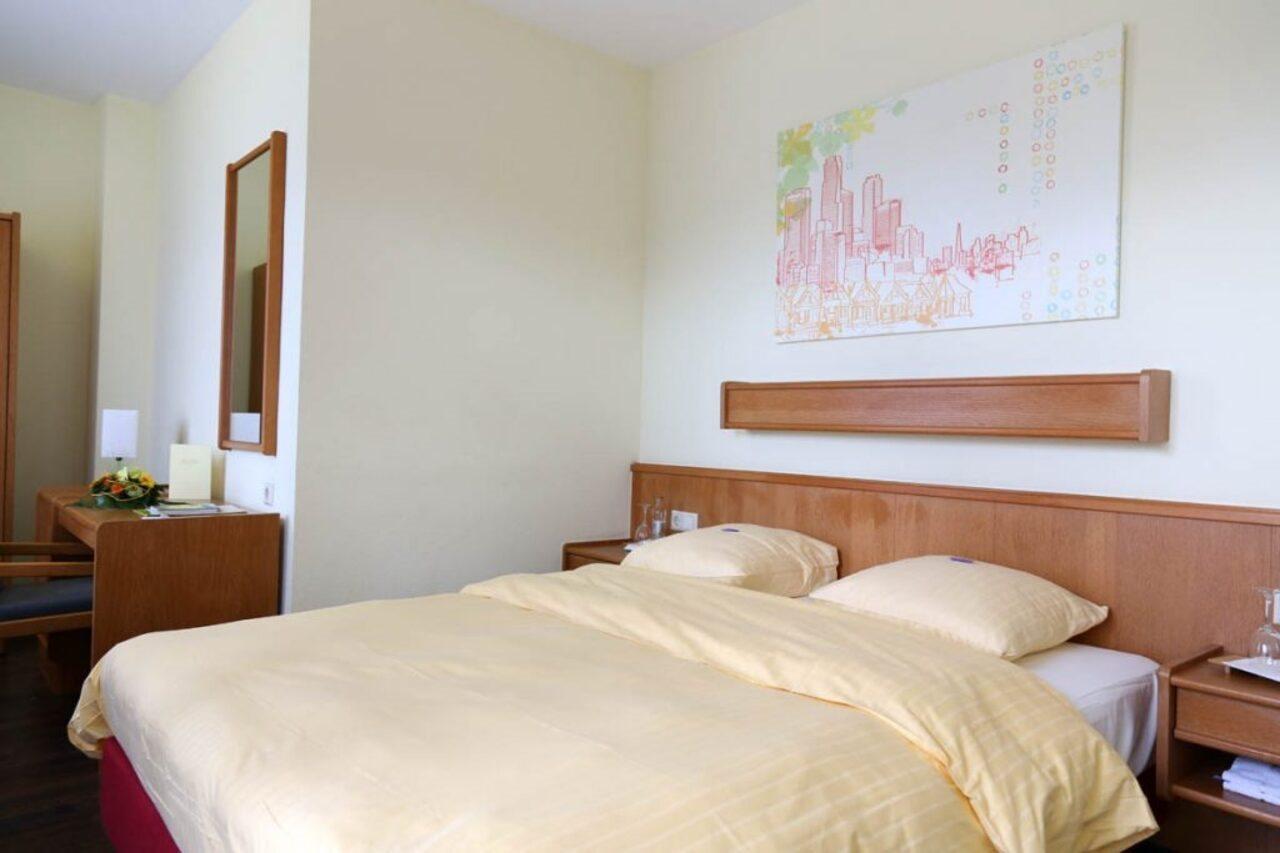 Logis Hotel Acacia Esch-sur-Alzette Exteriör bild