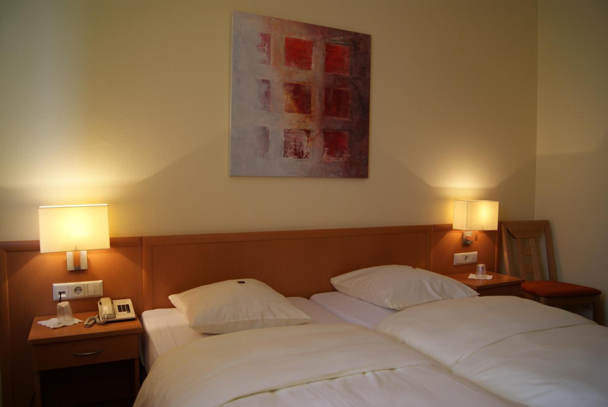 Logis Hotel Acacia Esch-sur-Alzette Exteriör bild
