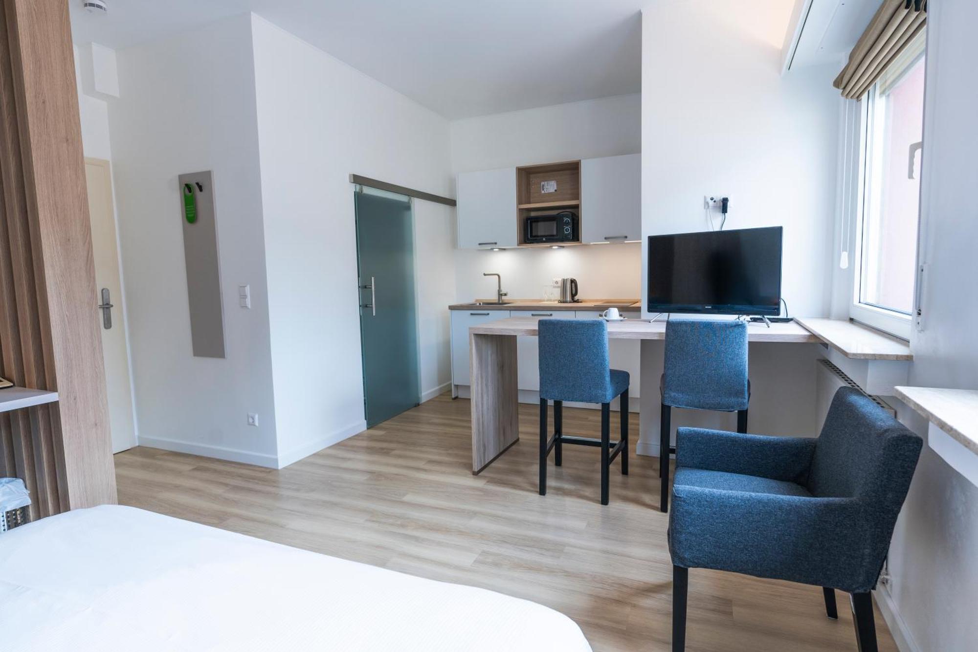 Logis Hotel Acacia Esch-sur-Alzette Exteriör bild