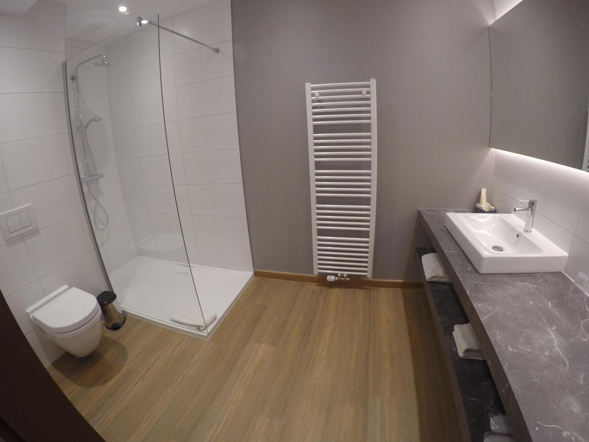 Logis Hotel Acacia Esch-sur-Alzette Exteriör bild
